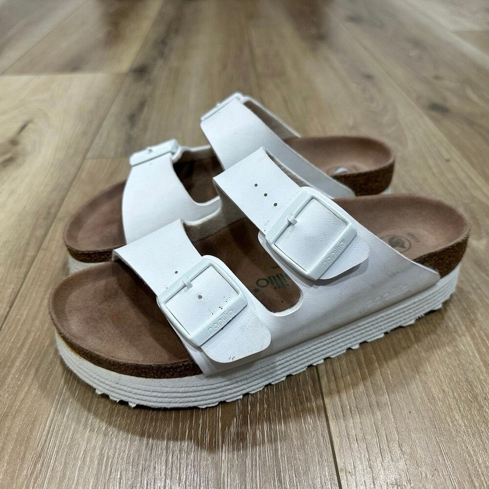 Papillio Birkenstock Arizona Vegan White Platform Sandal Med/Narrow 38 / 7